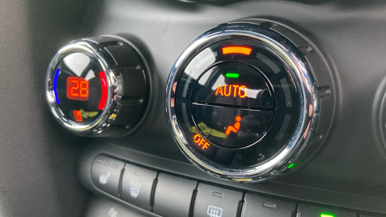 MINI Hatchback 135kW Cooper S Level 3 33kWh 3dr Auto Electric Hatchback